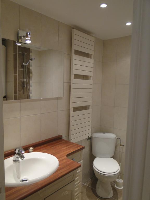 Rez De Jardin Villa Cagnes Sur Mer. Pokoj fotografie